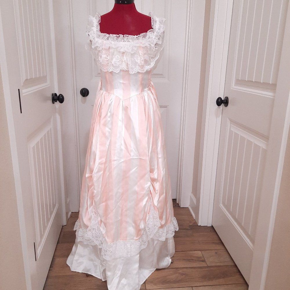 Vintage Gunne Sax Dress sz 7 pink stripes Lace Victorian satin Southern Belle